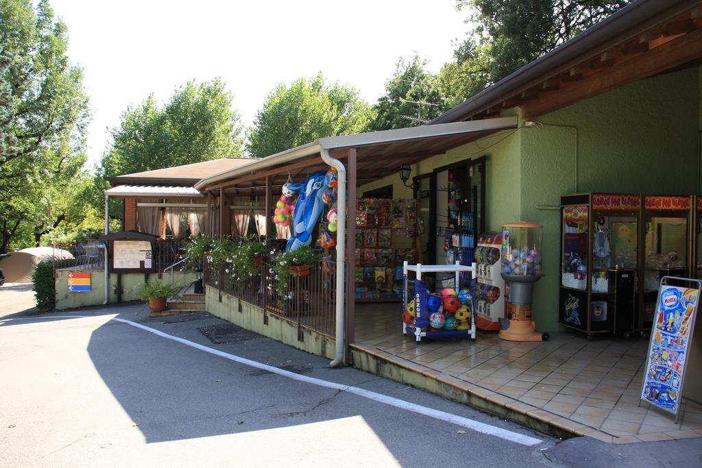 Camping Piantelle Moniga del Garda Ngoại thất bức ảnh