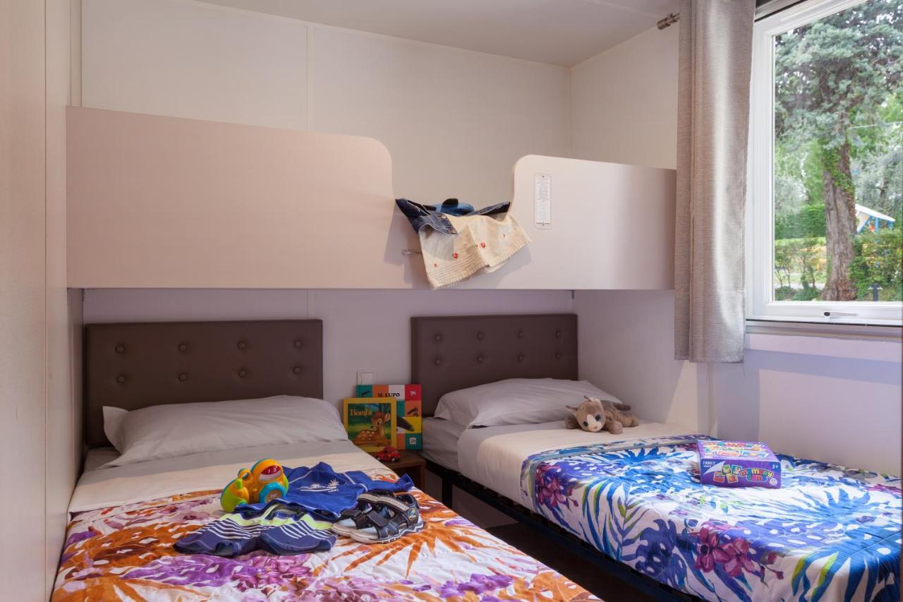 Camping Piantelle Moniga del Garda Ngoại thất bức ảnh